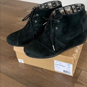 Toms Black Desert Wedge Bootie